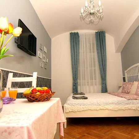 Apartamento Allstar Vinohrady Ateliers Praga Exterior foto